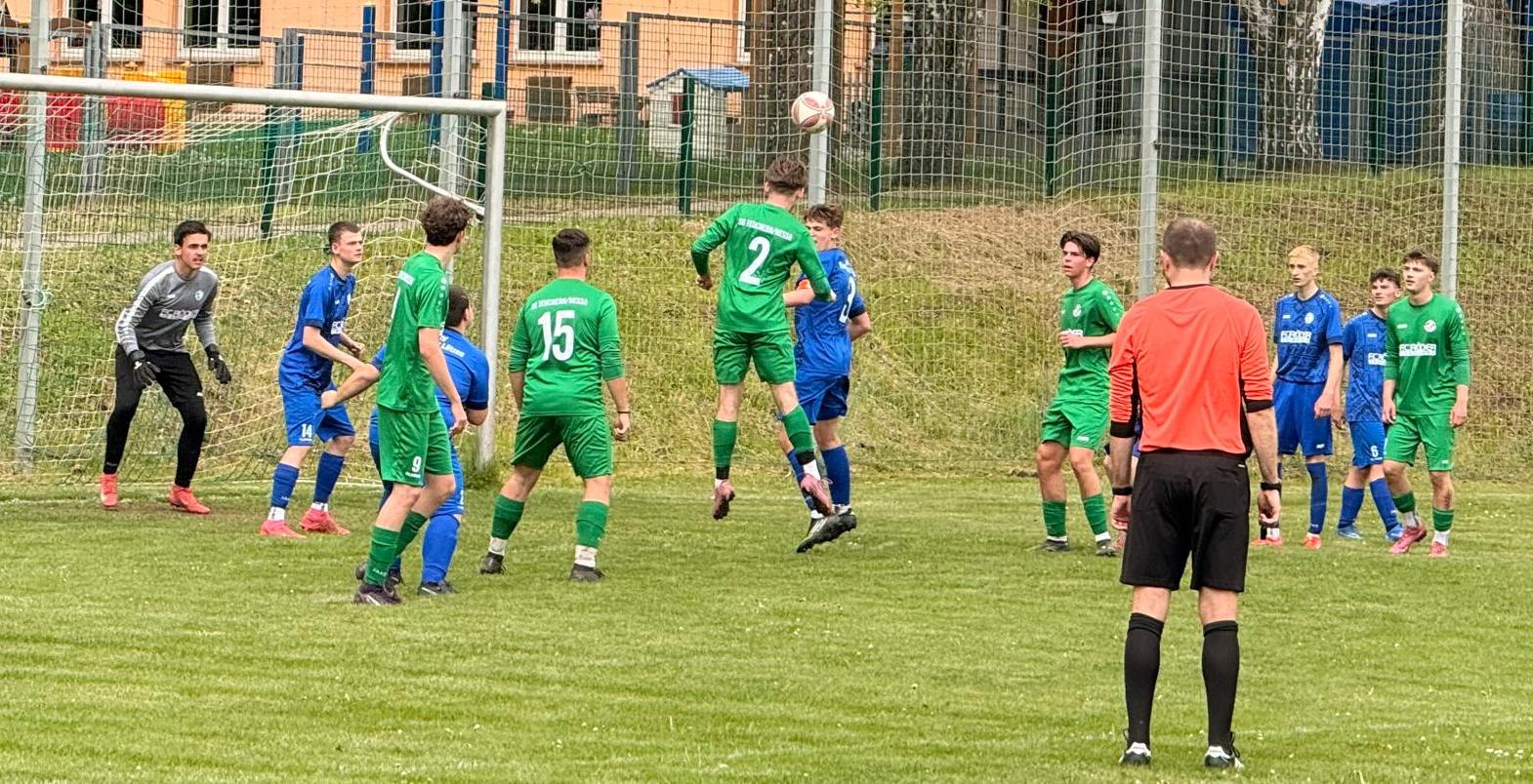 11 Teuchern